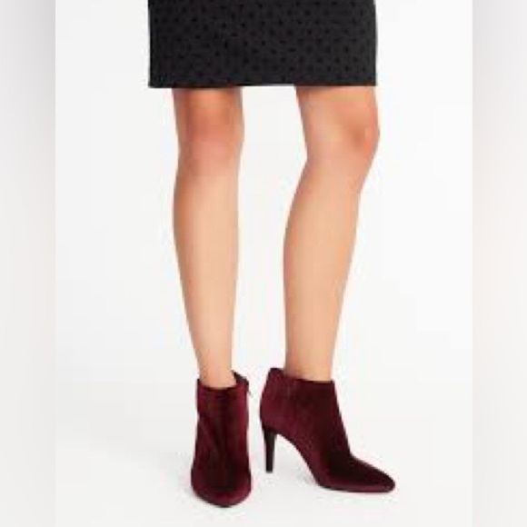 Old Navy Cranberry Velvet Ankle Boots Stiletto Heel Scarlet Wine Booties Size 8 - Picture 9 of 11